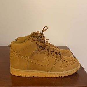 New Never Worn Nike Dunk High Premium GS ‘Flax’